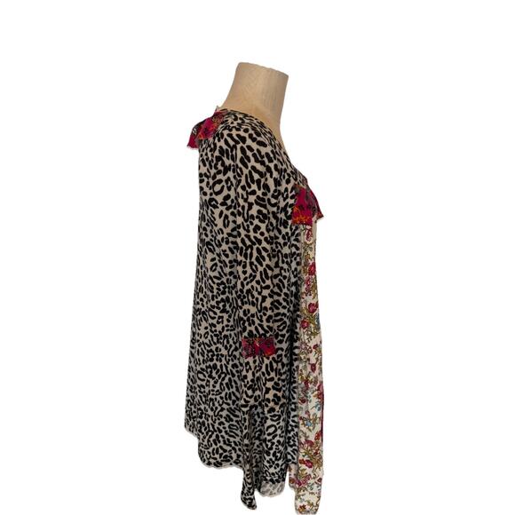 Emma Rose Women’s Patchwork Tunic Top Size M Leopard Floral Mixed Print Boho - Picture 3 of 11